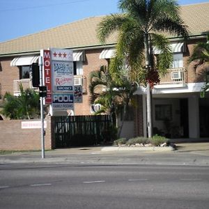 Banjo Paterson Motor Inn Townsville Exterior photo