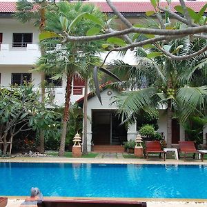 Sirikarn Residencia y Apartamentos de lujo Pattaya Exterior photo