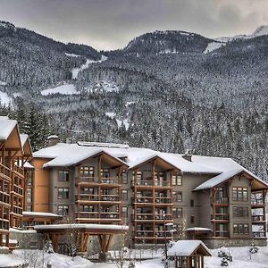 Hotel Lodging Ovations Whistler Exterior photo