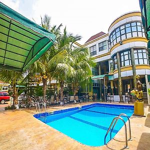 Charleston Hotel Acra Exterior photo