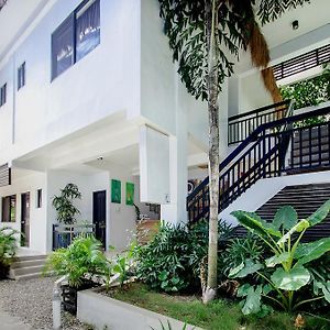 Serviced Apartamentos by Eco Hotel Boracay Boracay Island Exterior photo
