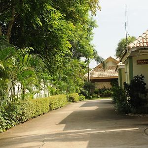 Saraburi Garden Resort Exterior photo