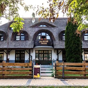 Hotel Gasthof Laci Betyár Hajdúszoboszló Exterior photo