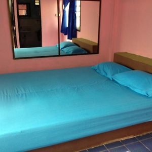 Nora Guesthouse Chumphon Room photo