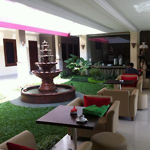 The Margangsa Hotel Solo Exterior photo