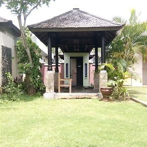 Villa bora-bora Kalicaa Tanjung Lesung Exterior photo