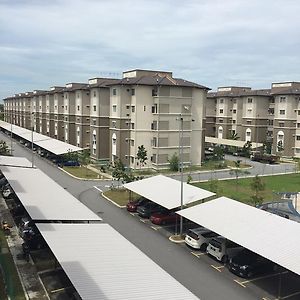 Akasia Apartment Telok Gadong Kechil Exterior photo