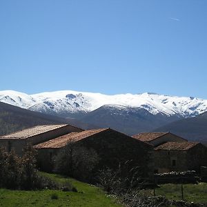 El Tormal Hostal Navalonguilla Exterior photo