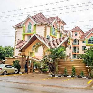 Casa Miltu Hotel Kampala Exterior photo