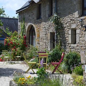 A La Ferme De Kervihern Bed and Breakfast Locoal-Mendon Exterior photo