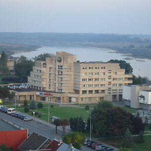 Hotel Viesbutis Jurbarkas Exterior photo