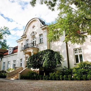 Palac Zdunowo Aparthotel Załuski Exterior photo