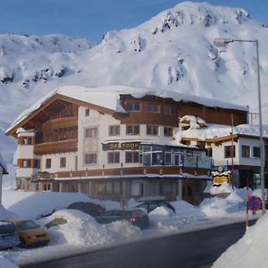 Gasthof Valluga Sankt Christoph Am Arlberg Exterior photo