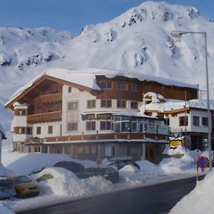 Hotel Gasthof Valluga Sankt Christoph Am Arlberg Exterior photo