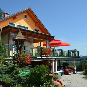 Apartamento Gaestehaus Schmid Sankt Johann im Saggautal Exterior photo