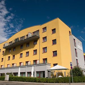 Hotel Roedelheimer Hof - Am Wasserturm Fráncfort del Meno Exterior photo