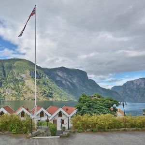 Vangsgaarden Gjestgiveri Aurland Exterior photo