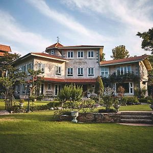 The Heritage House & Garden Bed and Breakfast Hang Dong Exterior photo