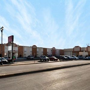 Hotel Ramada By Wyndham Yorkton Exterior photo