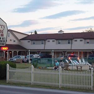 Cherry Lane Motor Inn Amish Country Ronks Exterior photo