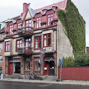 Okéns Bed and Breakfast Varberg Exterior photo