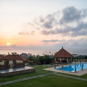 Taman Surgawi Resort & Spa Jasri Exterior photo