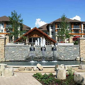 Waterscapes Resort By Dkra Kelowna Exterior photo