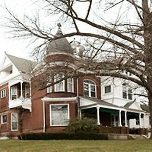 Hotel Philip W. Smith Bed & Breakfast Richmond Exterior photo