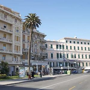 Hotel Mediterranee Génova Exterior photo