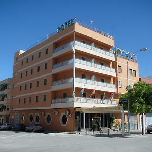 Hotel Torrezaf Torredelcampo Exterior photo
