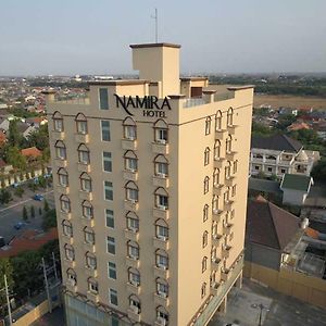 Namira Syariah Hotel Surabaya Exterior photo
