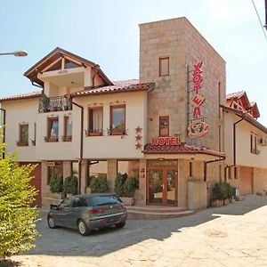 Family Hotel Silvestar Veliko Tárnovo Exterior photo