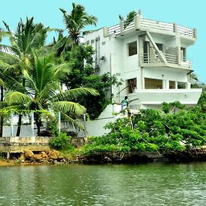 Victoria'S River View Resort Pondicherry Exterior photo