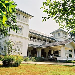 Hotel Manor House Kandy Exterior photo