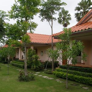 Ton Taan Resort Muang Cha-Am Exterior photo