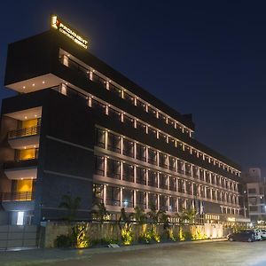 Hotel Prominent Corporate Residency Gandhinagar Exterior photo