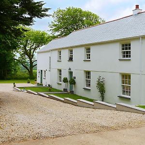 Caroe Farm House Bed and Breakfast Otterham Exterior photo