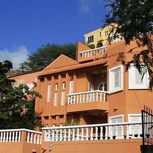 Vila Mira Mar Bed and Breakfast Mindelo Exterior photo