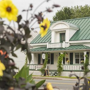 Yamachiche P.Q. Bed and Breakfast Exterior photo