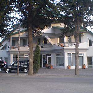 New Hotel Tiflis Exterior photo