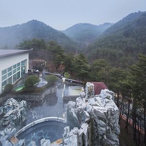 Dukgu Oncheon Hotel Uljin Exterior photo