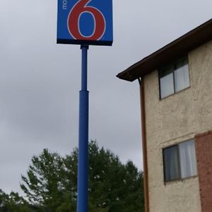 Motel 6 Morehead Exterior photo