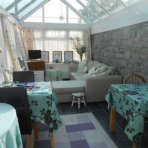 Lletygwilym, Heol Dwr Bed and Breakfast Kidwelly Exterior photo