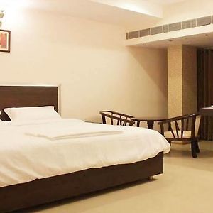 Hotel Sai Ratna Residency Visakhapatnam Exterior photo