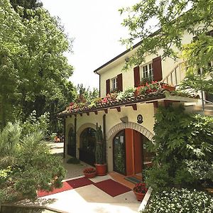 Albergo La Ginestra Acqualagna Exterior photo