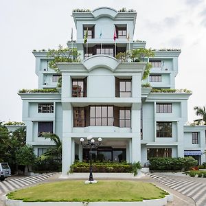 Hotel The Windsor Castle Kottayam Exterior photo