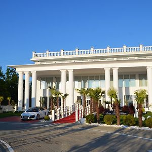 Queen Vali Palace Prilepnica Exterior photo