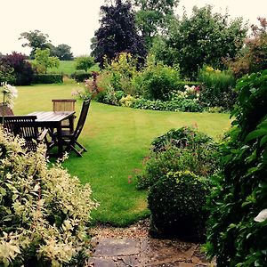 Moors Farmhouse Bed and Breakfast East Knoyle Exterior photo