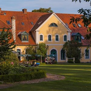 Hotel Das Gutshaus Solzow Mecklenburgische Seenplatte Müritz Exterior photo