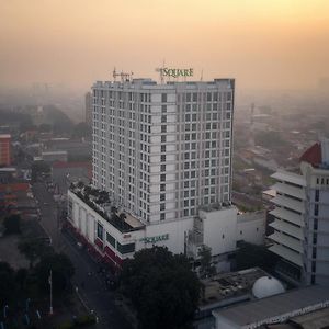 The Square Surabaya Hotel Exterior photo